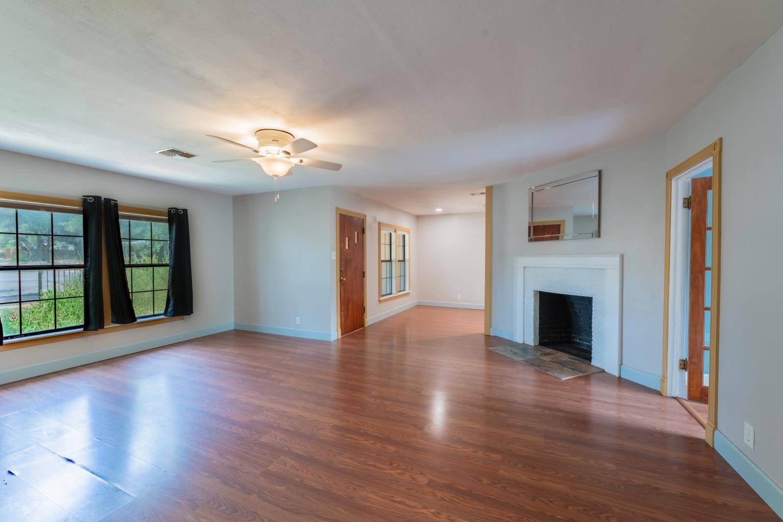 106 N Avenue C, Johnson City, TX 78636