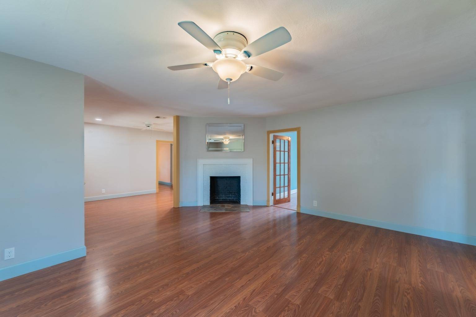 106 N Avenue C, Johnson City, TX 78636
