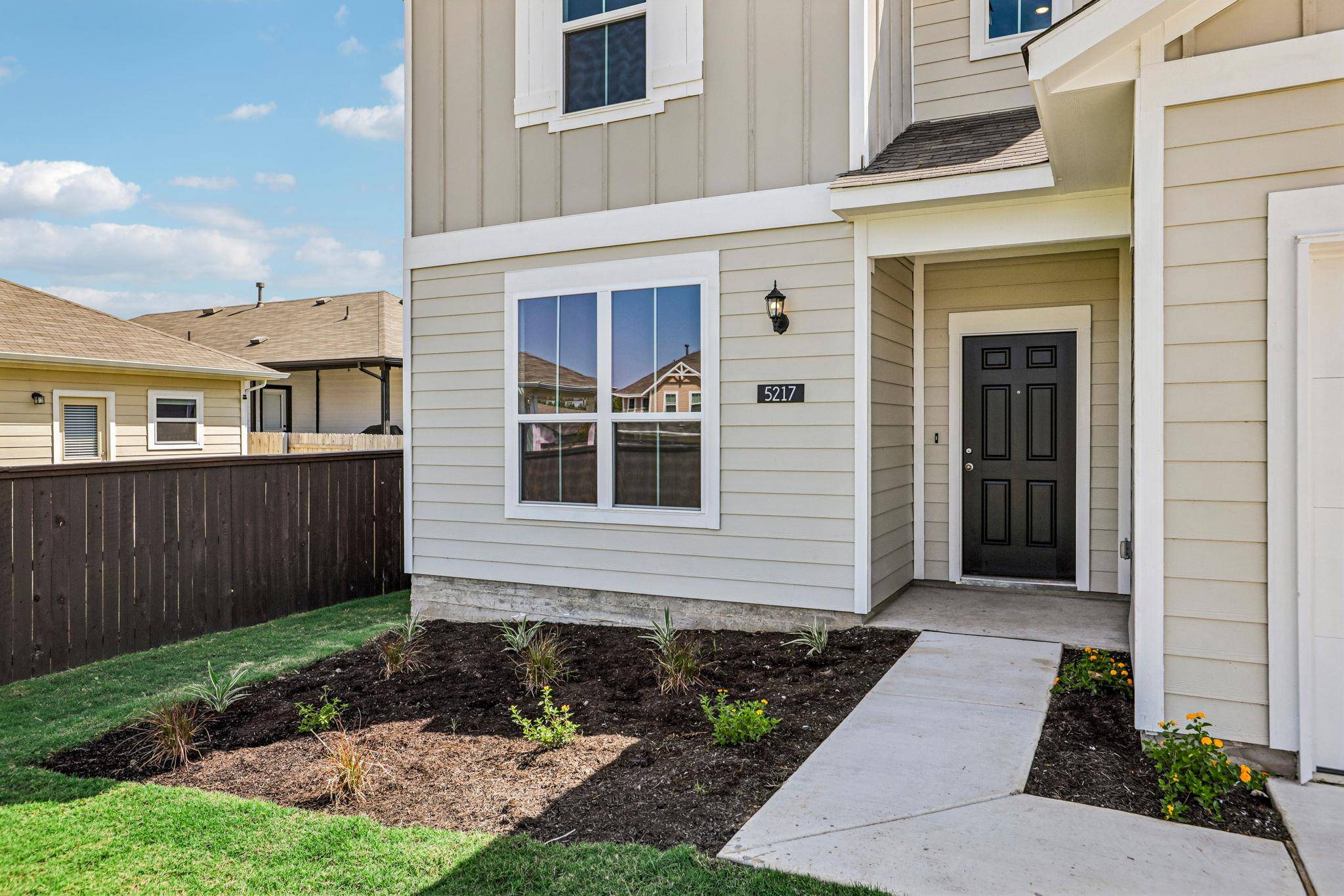 5217 Lomasso DR, Austin, TX 78747