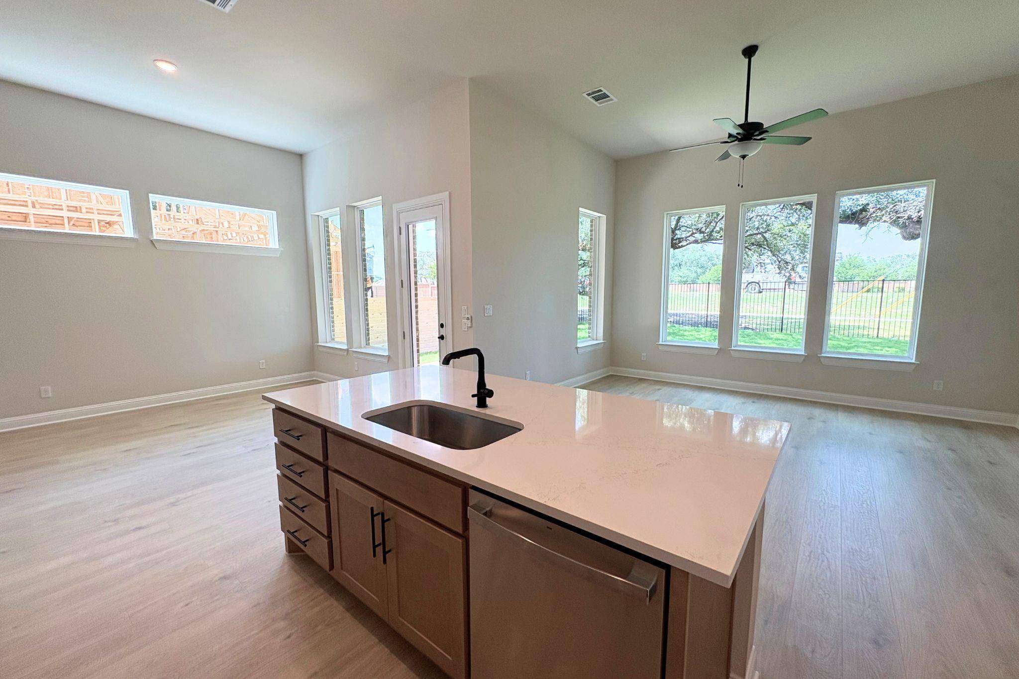 1120 Stonehill DR, Georgetown, TX 78633