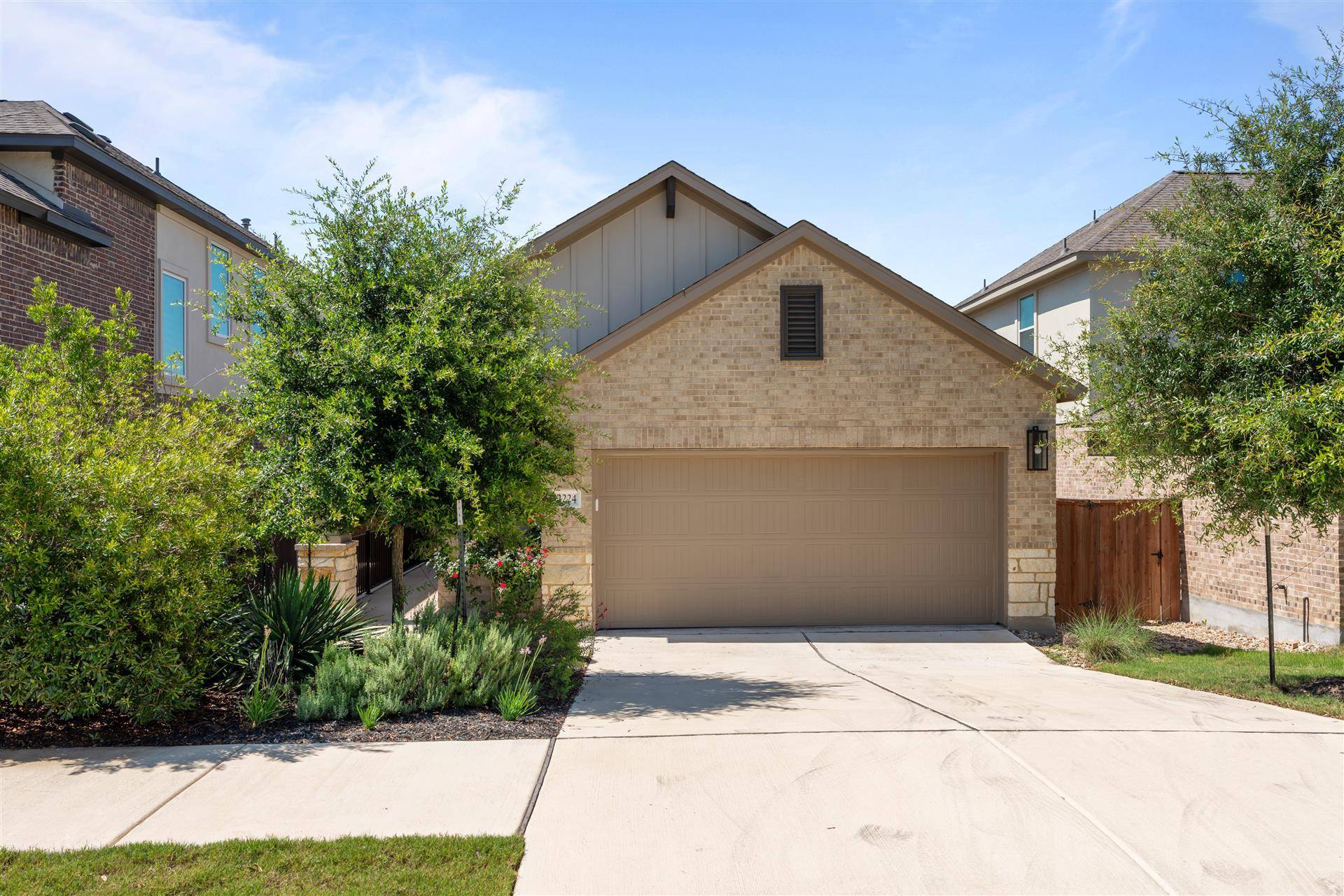 2224 Nightjar Song DR, Leander, TX 78641
