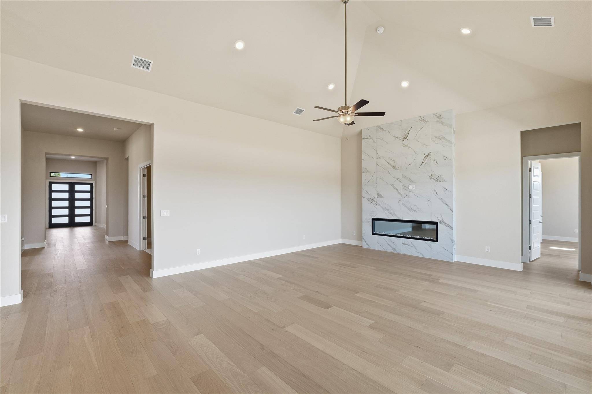 1209 Doelling DR, Florence, TX 76527