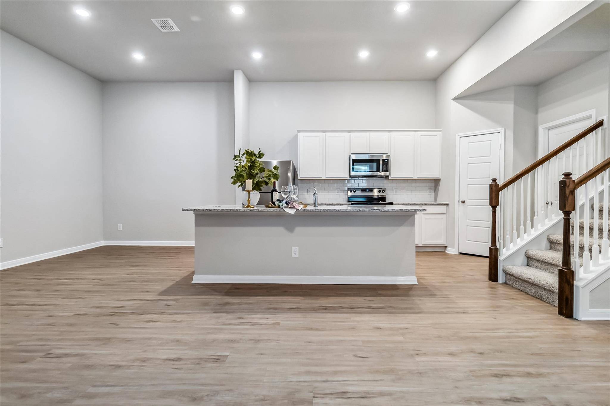 541 Caymus DR #A, Buda, TX 78610