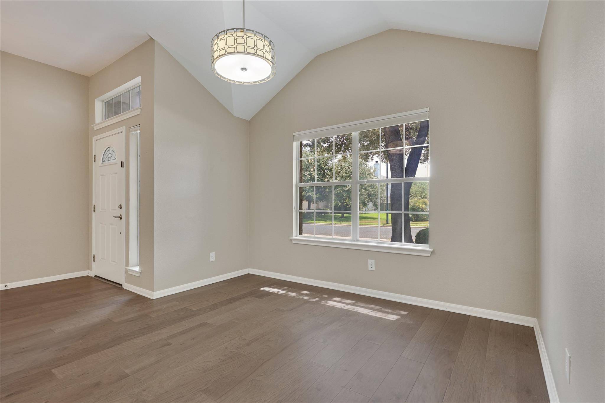 328 Hidden Brook LN, Round Rock, TX 78665