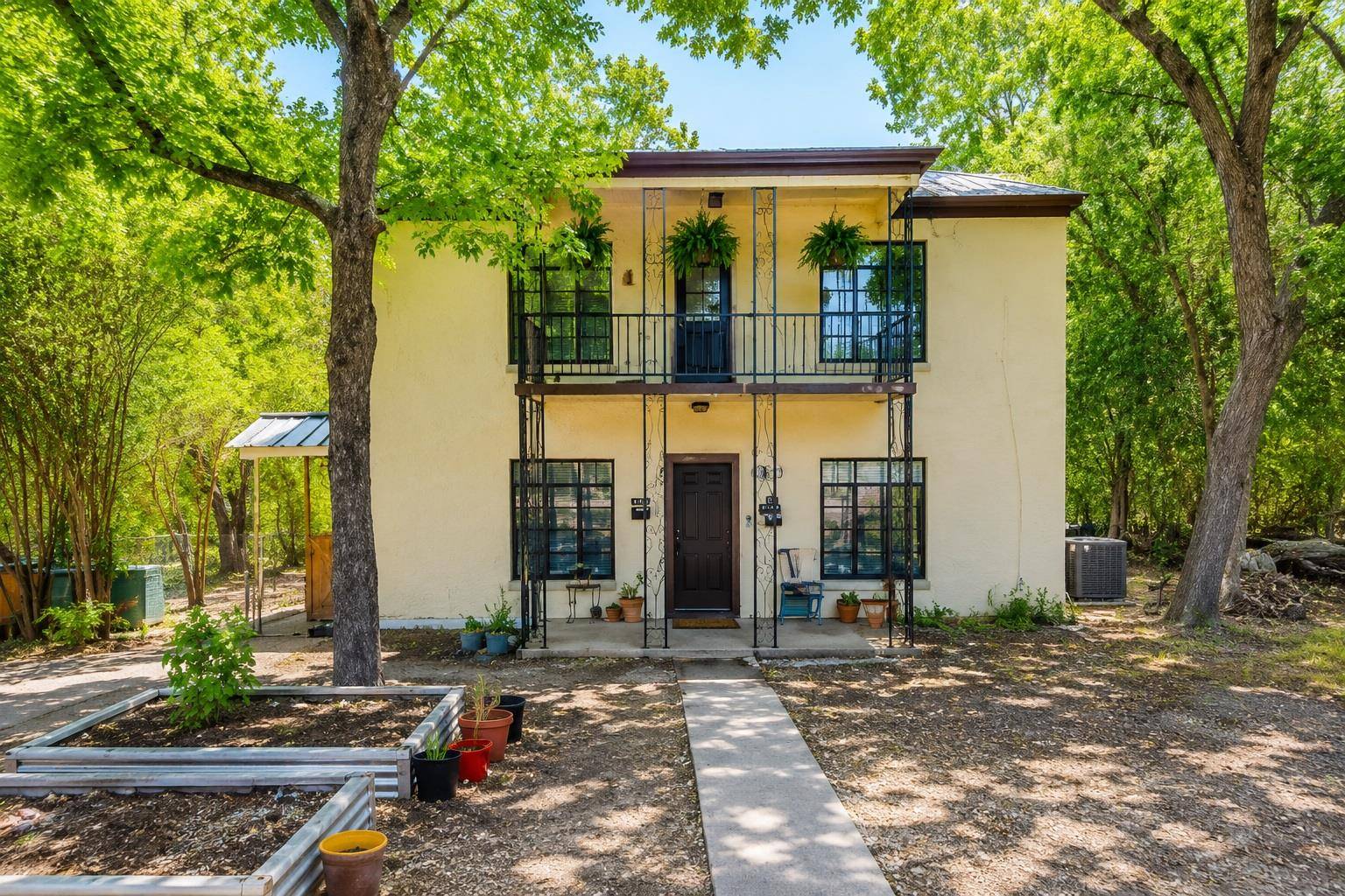 4001 Maplewood Ave #B, Austin, TX 78722