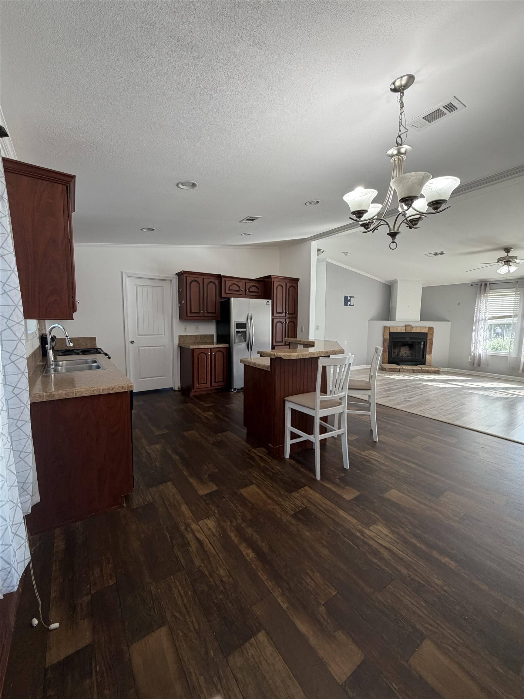 311 E castleshoals DR, Granite Shoals, TX 78654