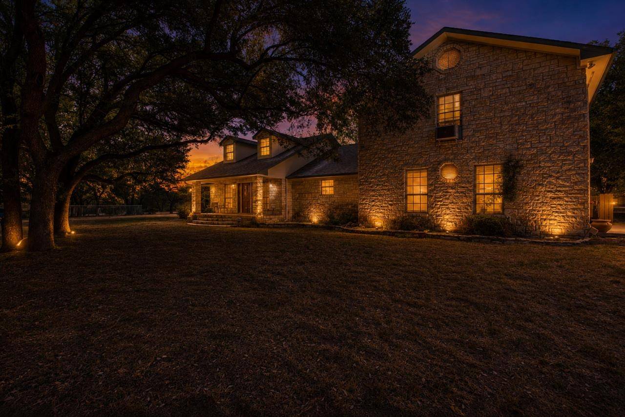 3424 Papoose TRL, Kingsland, TX 78639