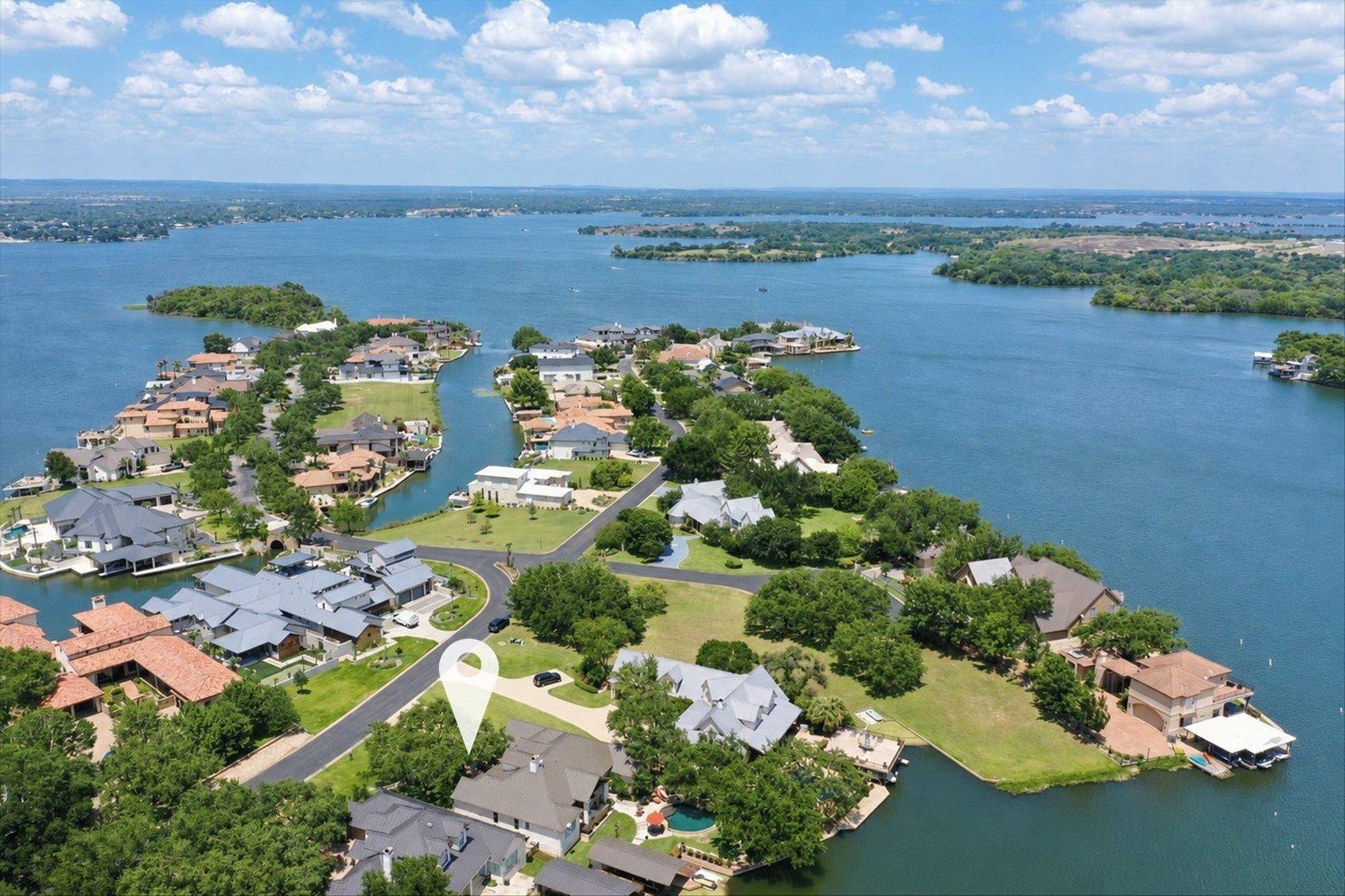113 Wennmohs Place, Horseshoe Bay, TX 78657