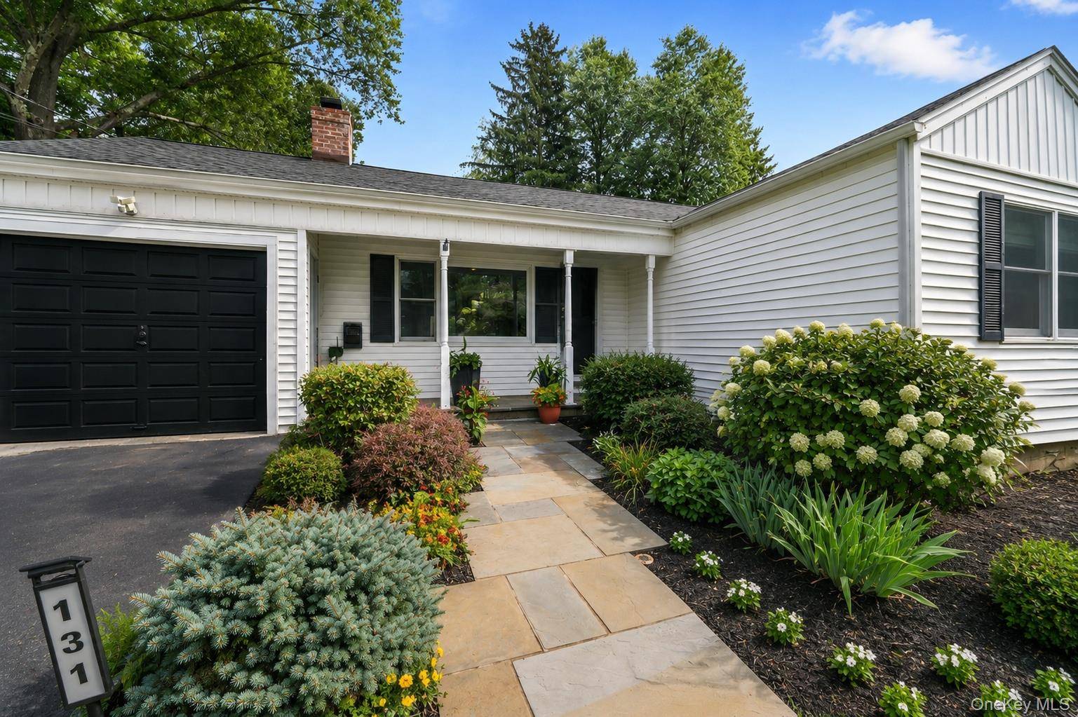 131 Huntley DR, Ardsley, NY 10502