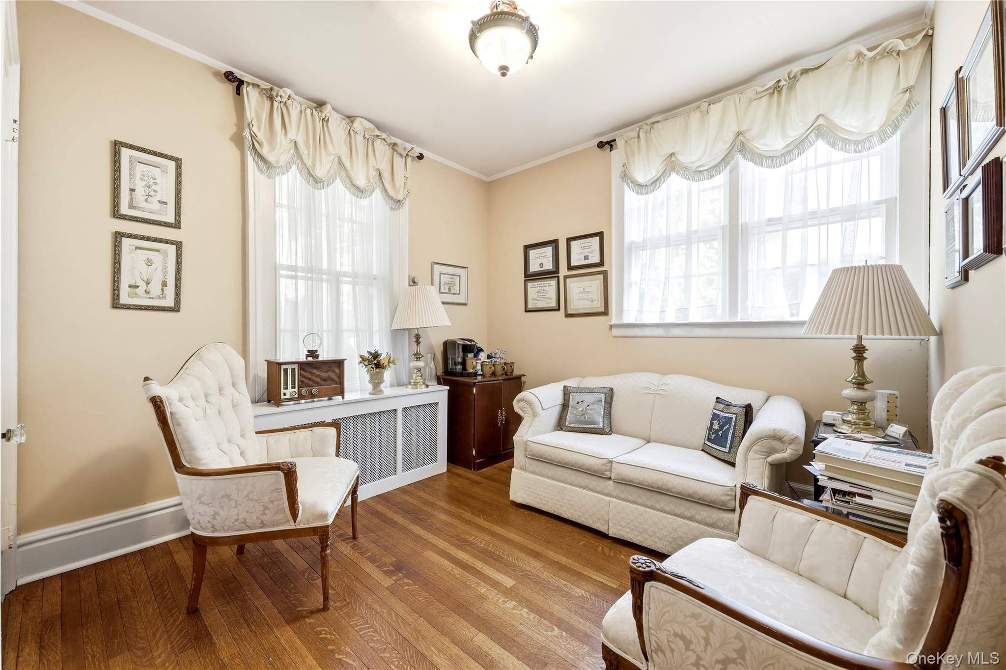 168 Main ST, Huntington, NY 11743