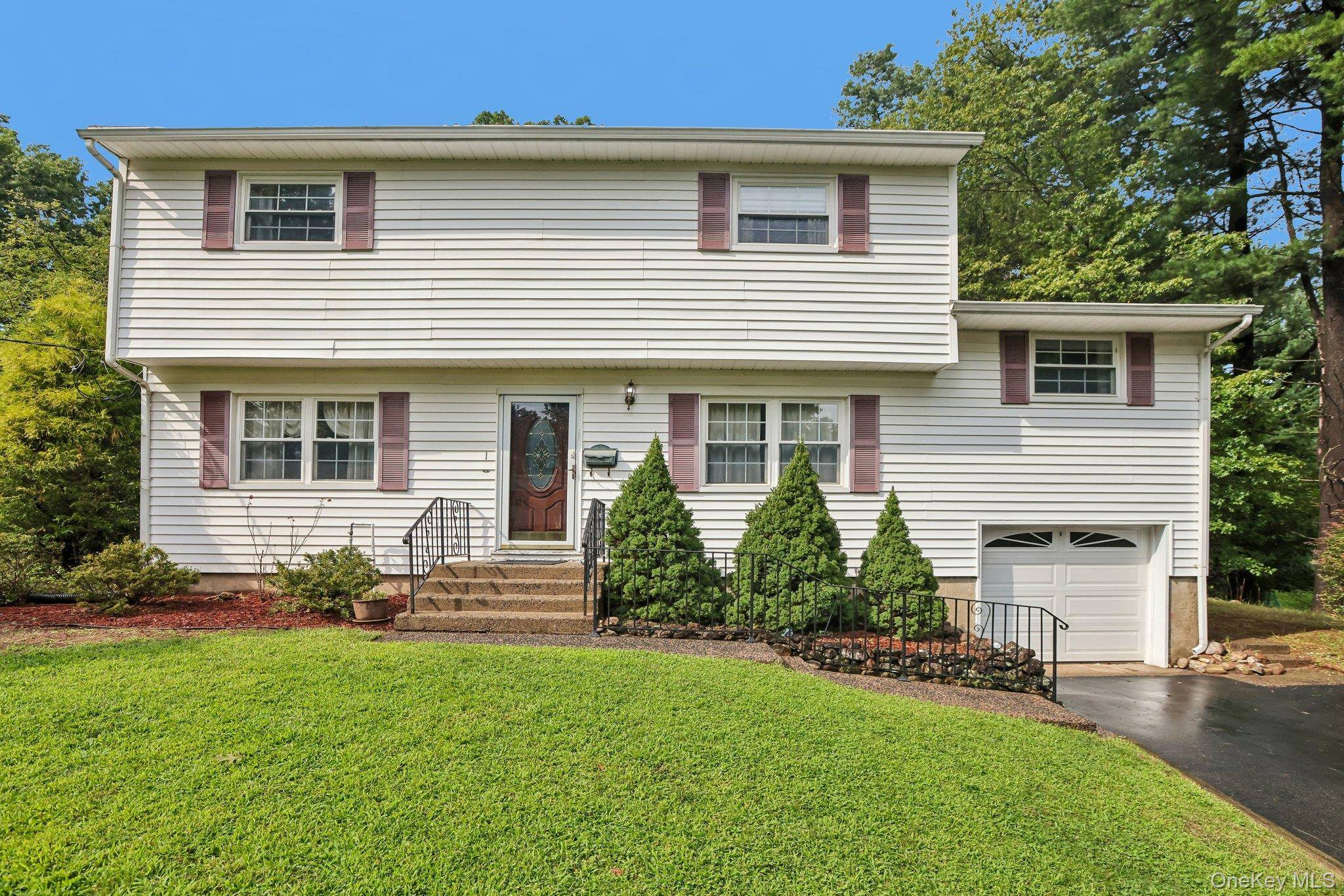 1 Marion CT, New City, NY 10956