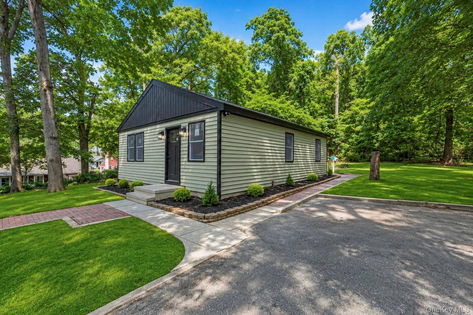 234 Lakeside TRL, Ridge, NY 11961
