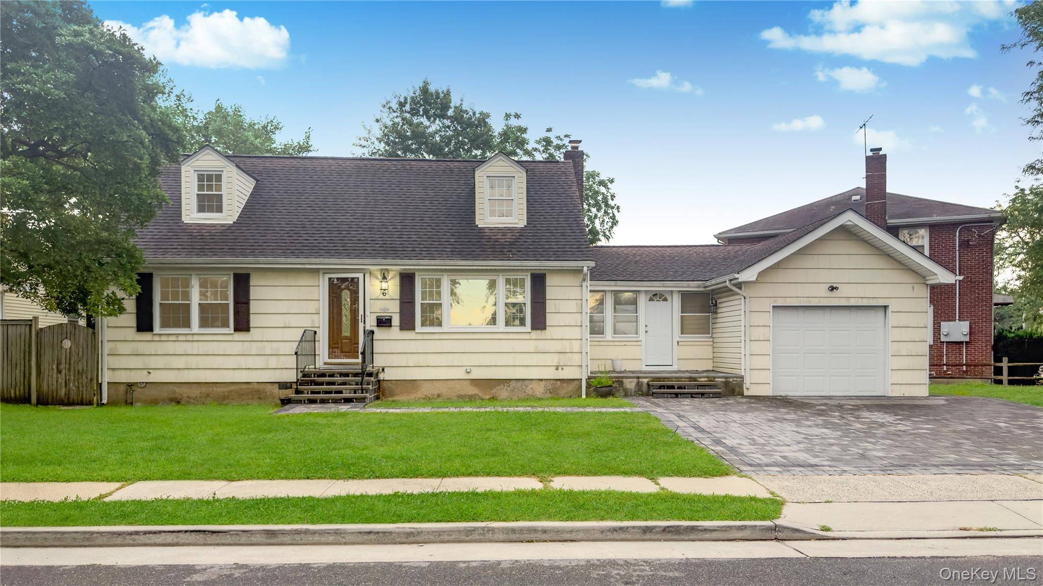 6 Harold AVE, Hempstead, NY 11550