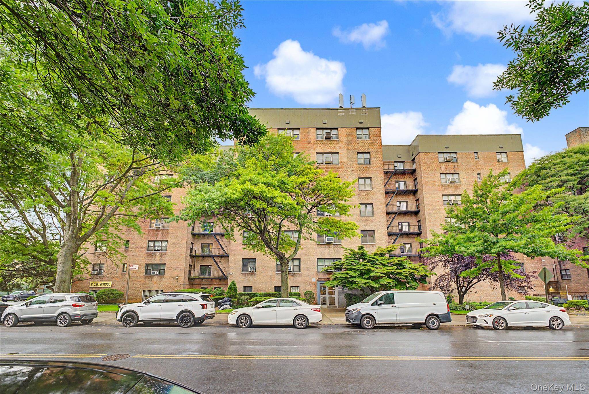 3170 138th ST #5F, Flushing, NY 11354