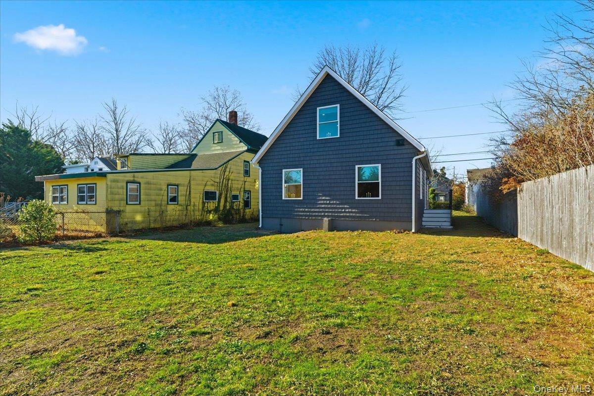 336 2ND ST, Greenport, NY 11944