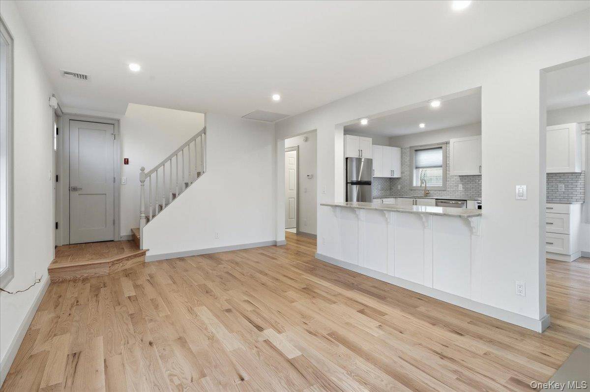 336 2ND ST, Greenport, NY 11944