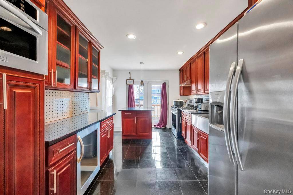 3263 Milburn AVE, Baldwin, NY 11510