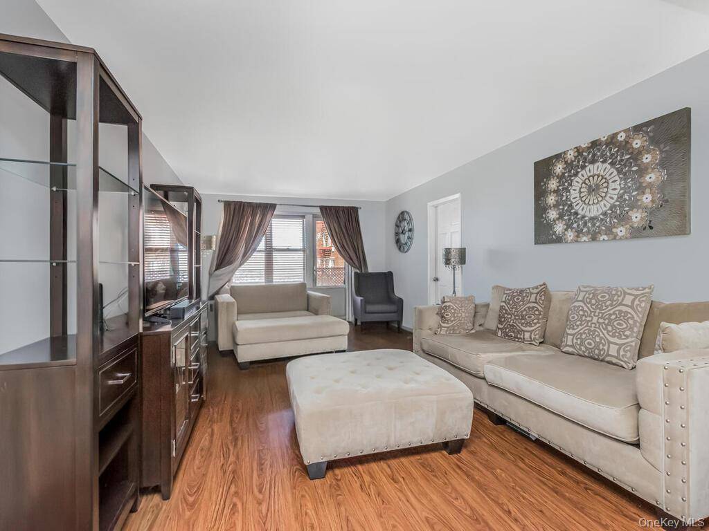 11 Balint DR #645, Yonkers, NY 10710
