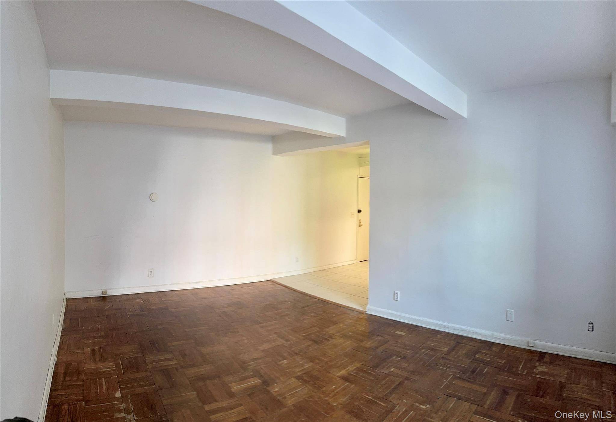 2 Sadore LN #1R, Yonkers, NY 10710