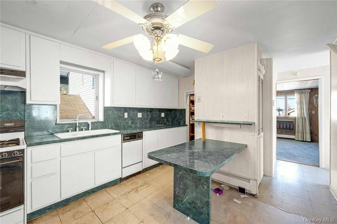 65C Edgewater PARK #C, Bronx, NY 10465