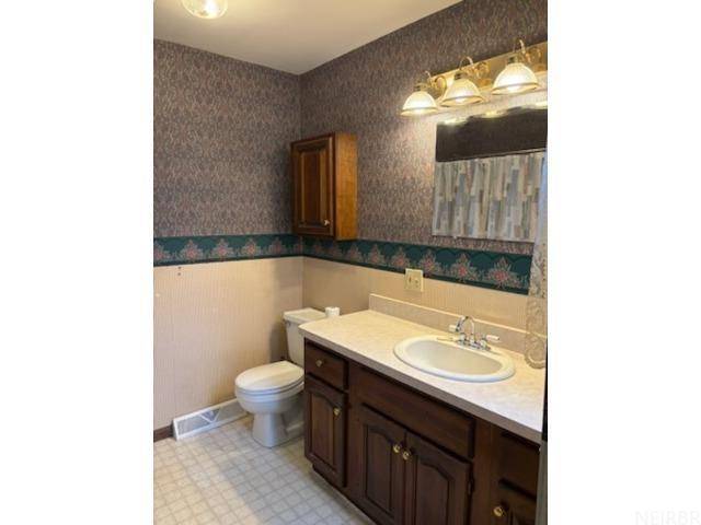 200 Spriggs ST, Charles City, IA 50616