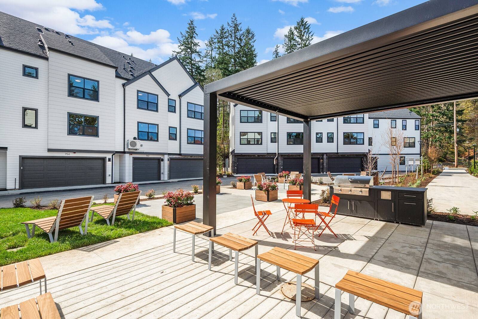 781 7th AVE NW, Issaquah, WA 98027