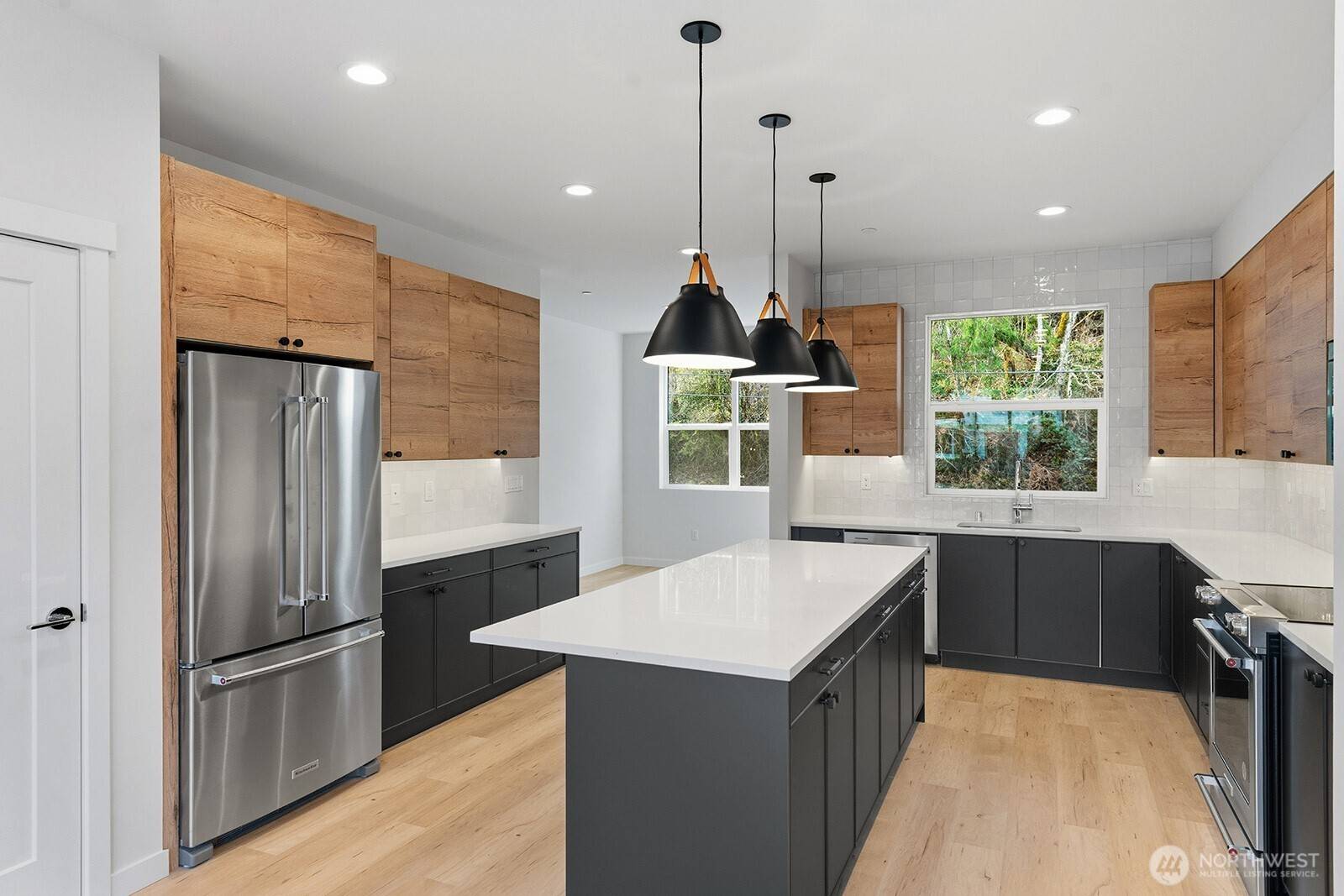 756 NW Holly ST, Issaquah, WA 98027