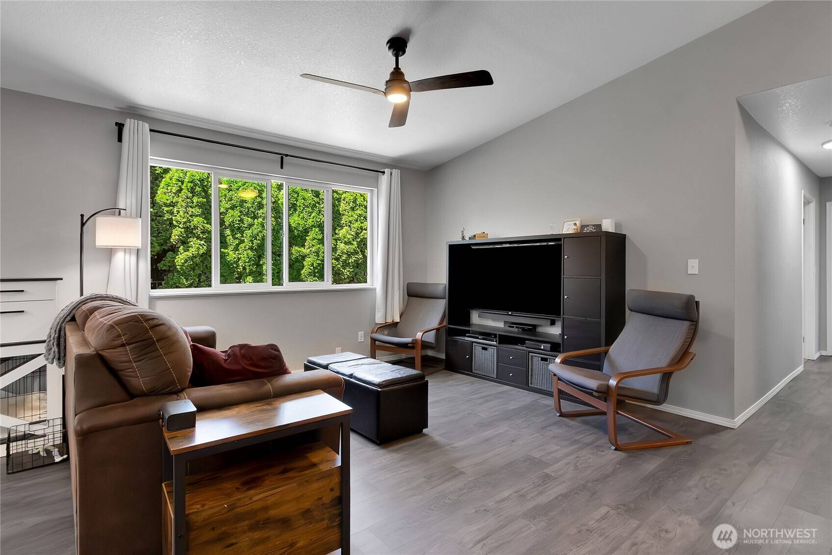 128 Glacier AVE S, Pacific, WA 98047