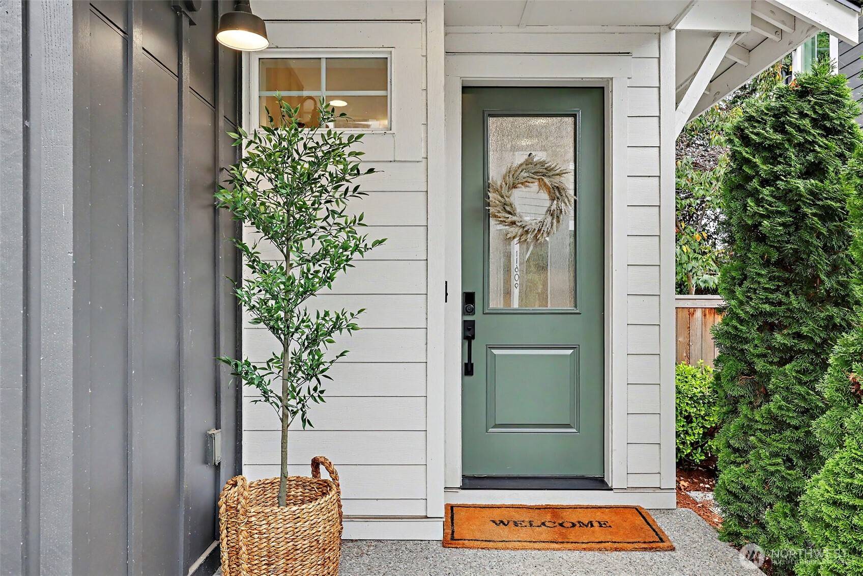 11605 NE 155th ST, Kirkland, WA 98034