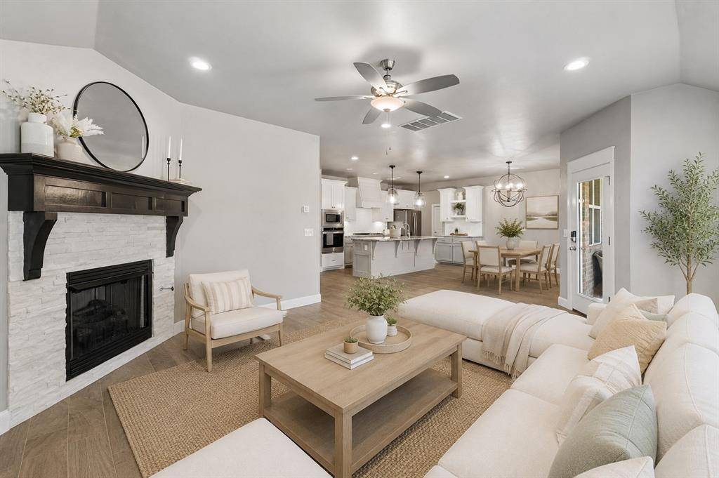 8209 NW 151st TER, Edmond, OK 73013