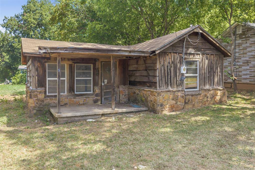 502 E California ST, Wynnewood, OK 73098