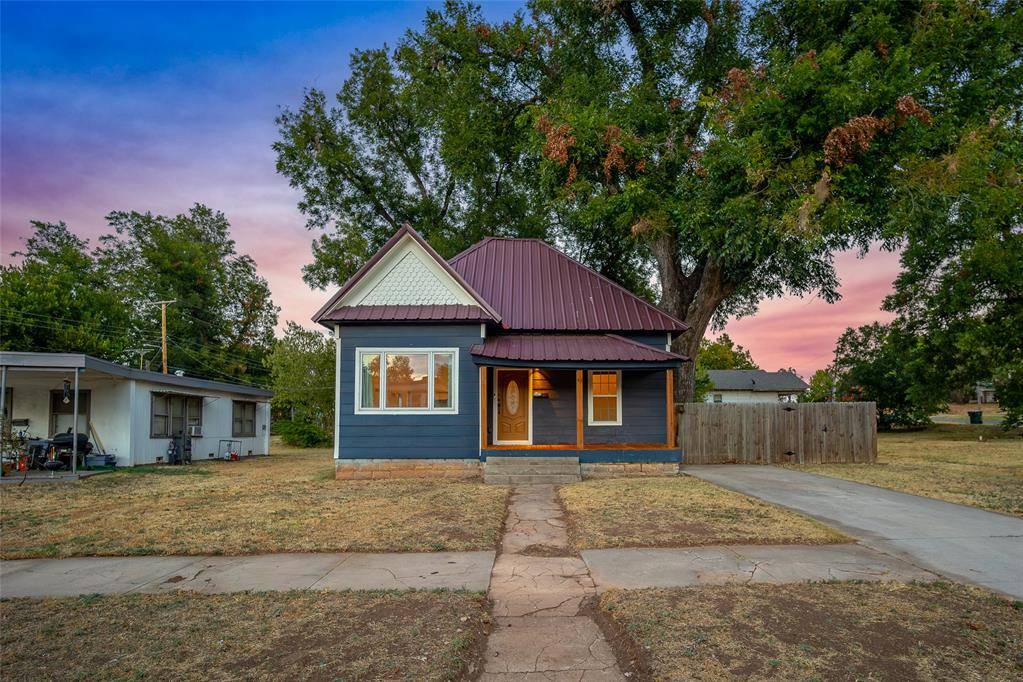 623 S 8th ST, Chickasha, OK 73018