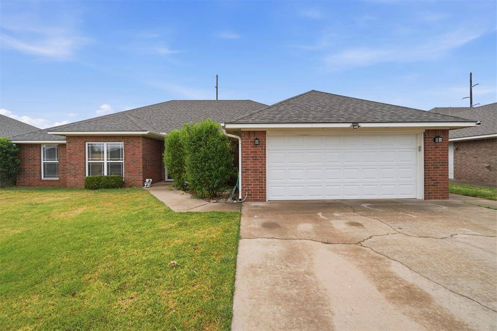 1804 Cougar CIR, Altus, OK 73521