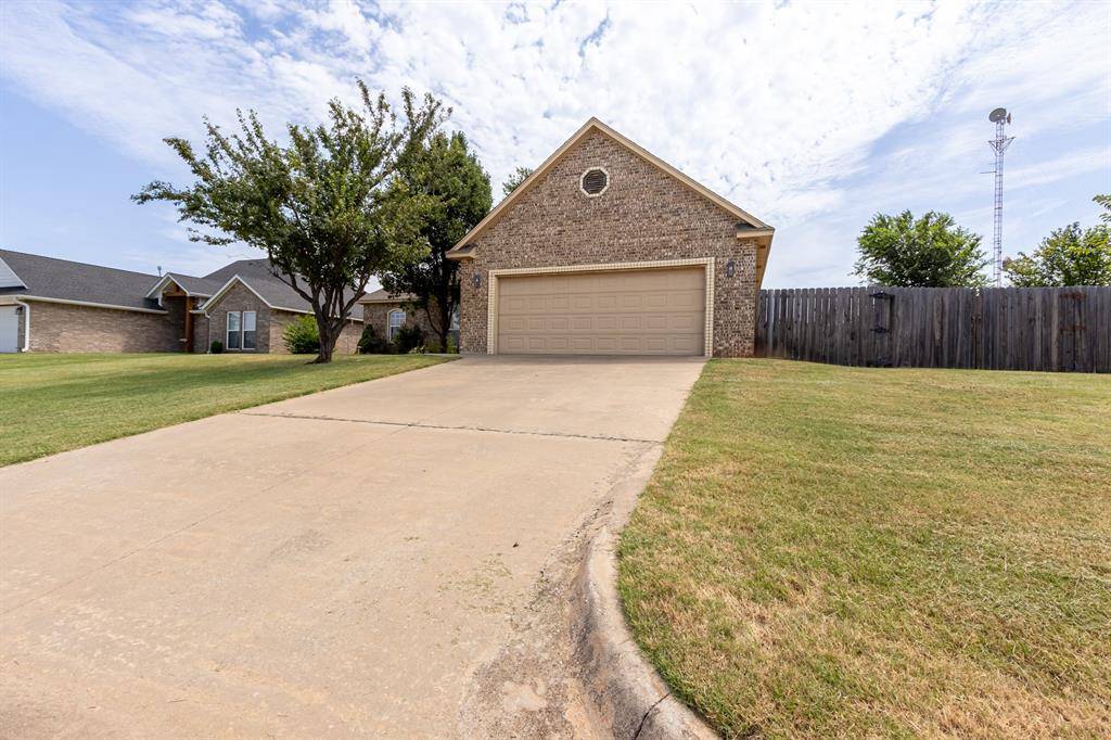 2318 Tailwind DR, Purcell, OK 73080