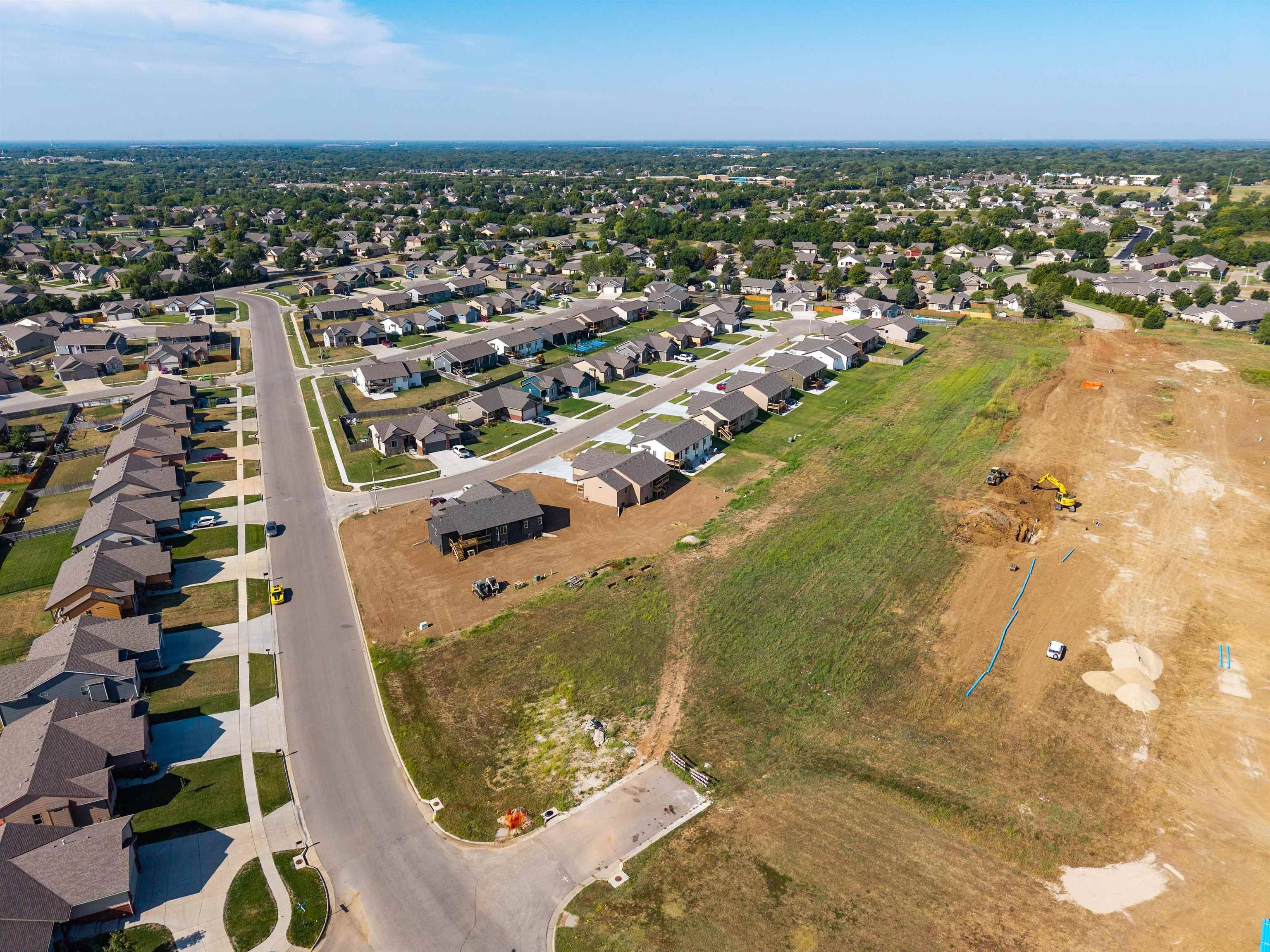 2612 E Spring Meadows Ct, Derby, KS 67037
