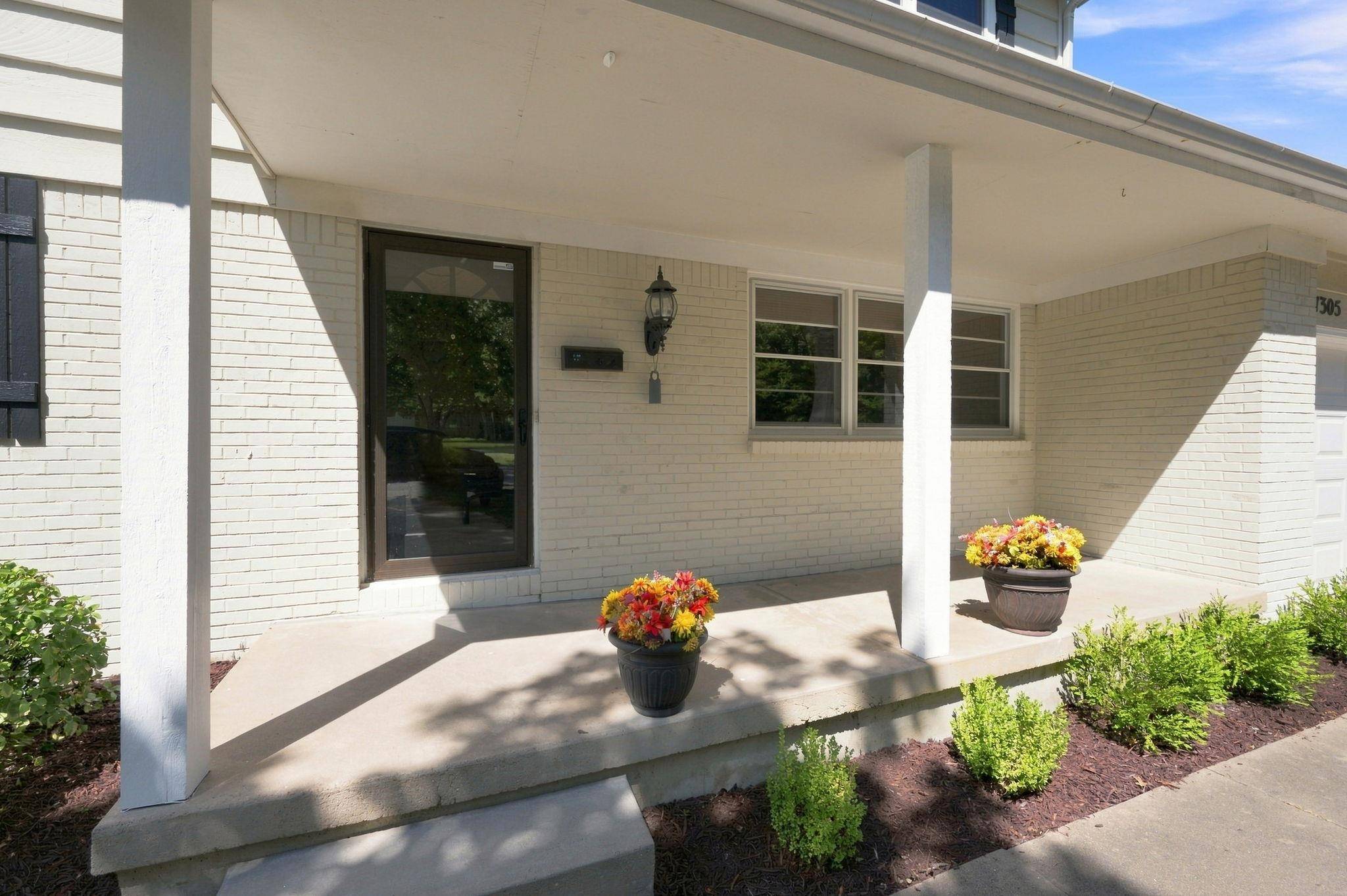 1305 N Gretchen, Wichita, KS 67206