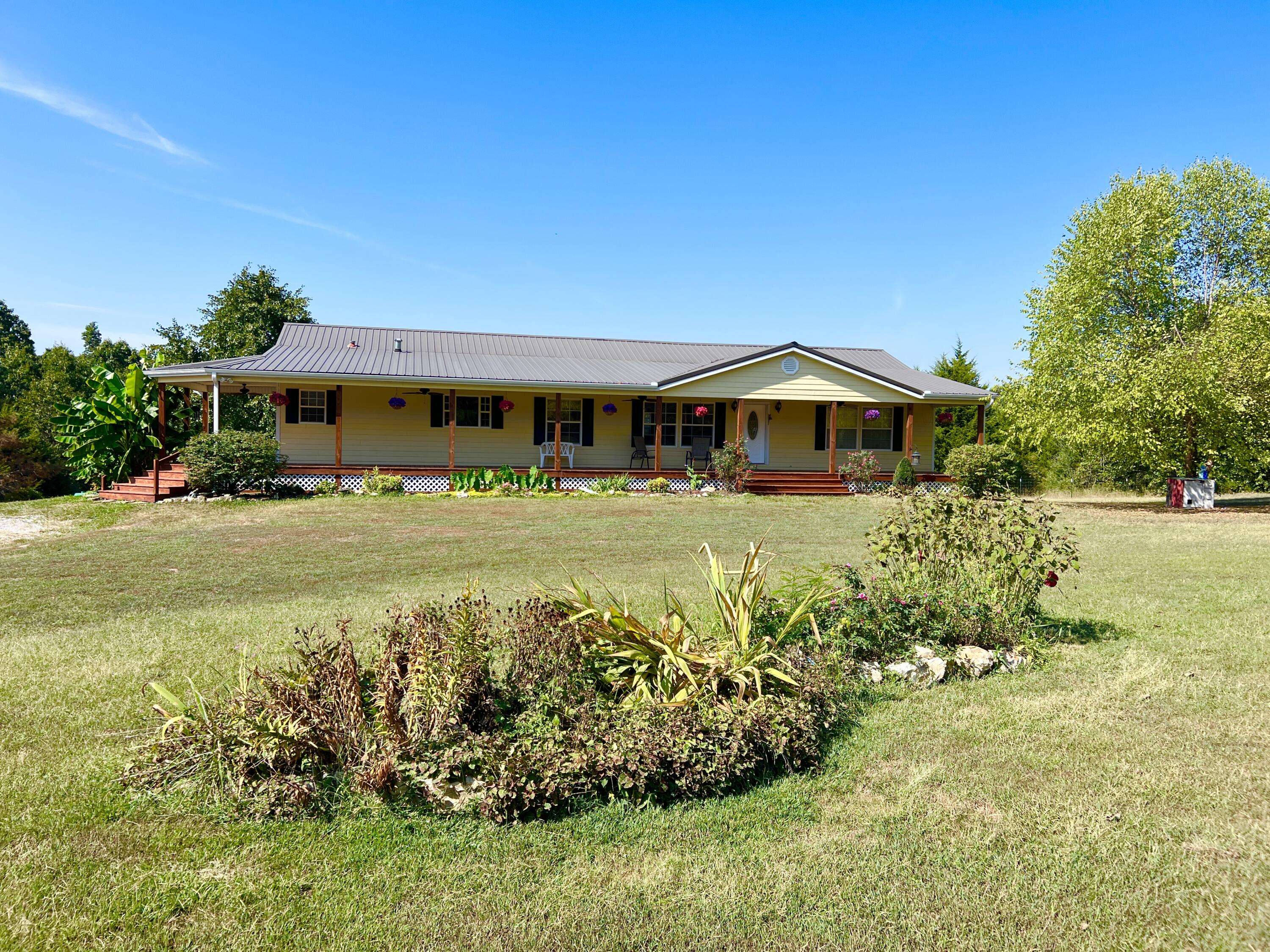2355 King RD, Mountain Grove, MO 65711