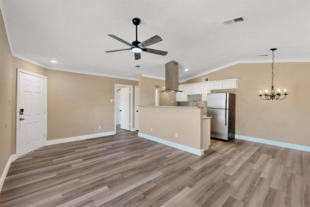 2007 Red Cloud Drive, Dallas, TX 75217