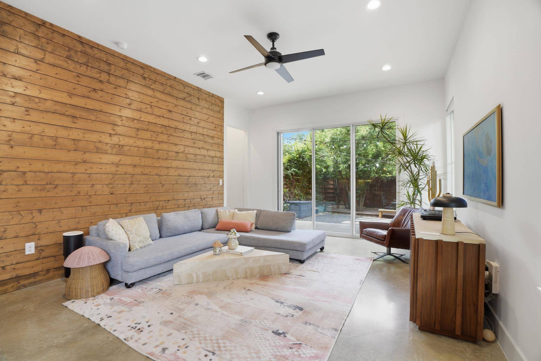 4609 Sara DR #B, Austin, TX 78721