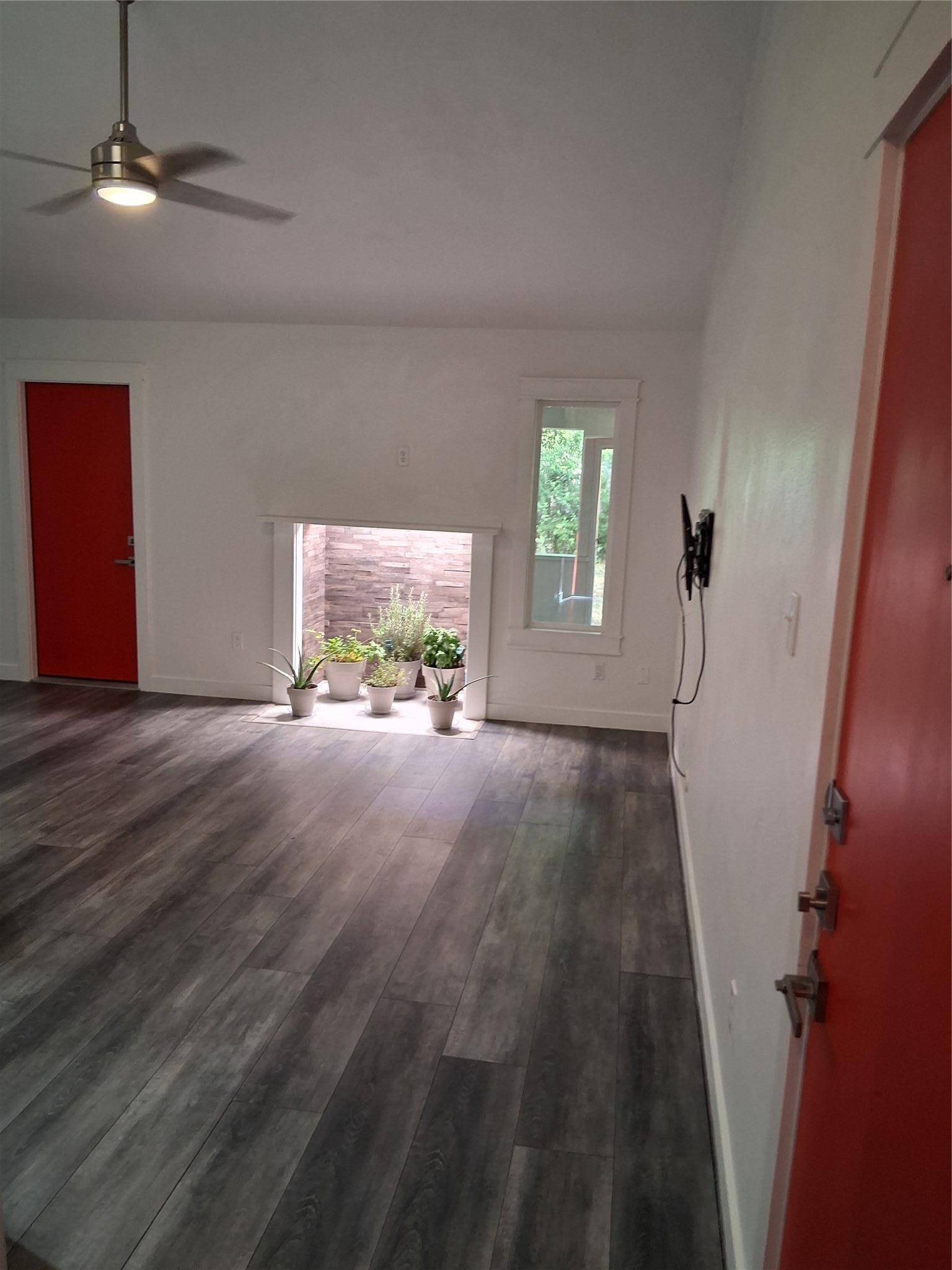 8904 Linton DR, Austin, TX 78748