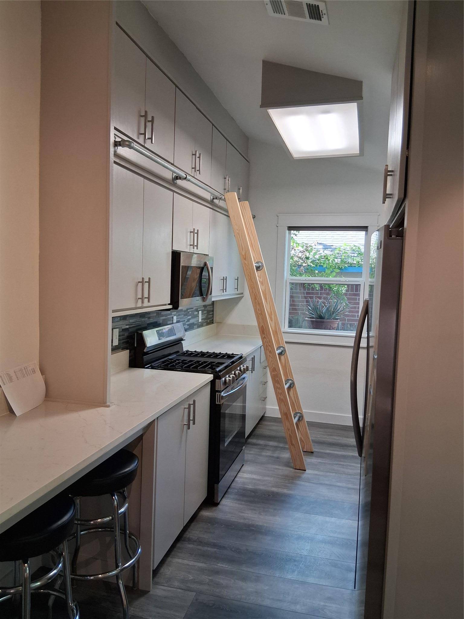 8904 Linton DR, Austin, TX 78748
