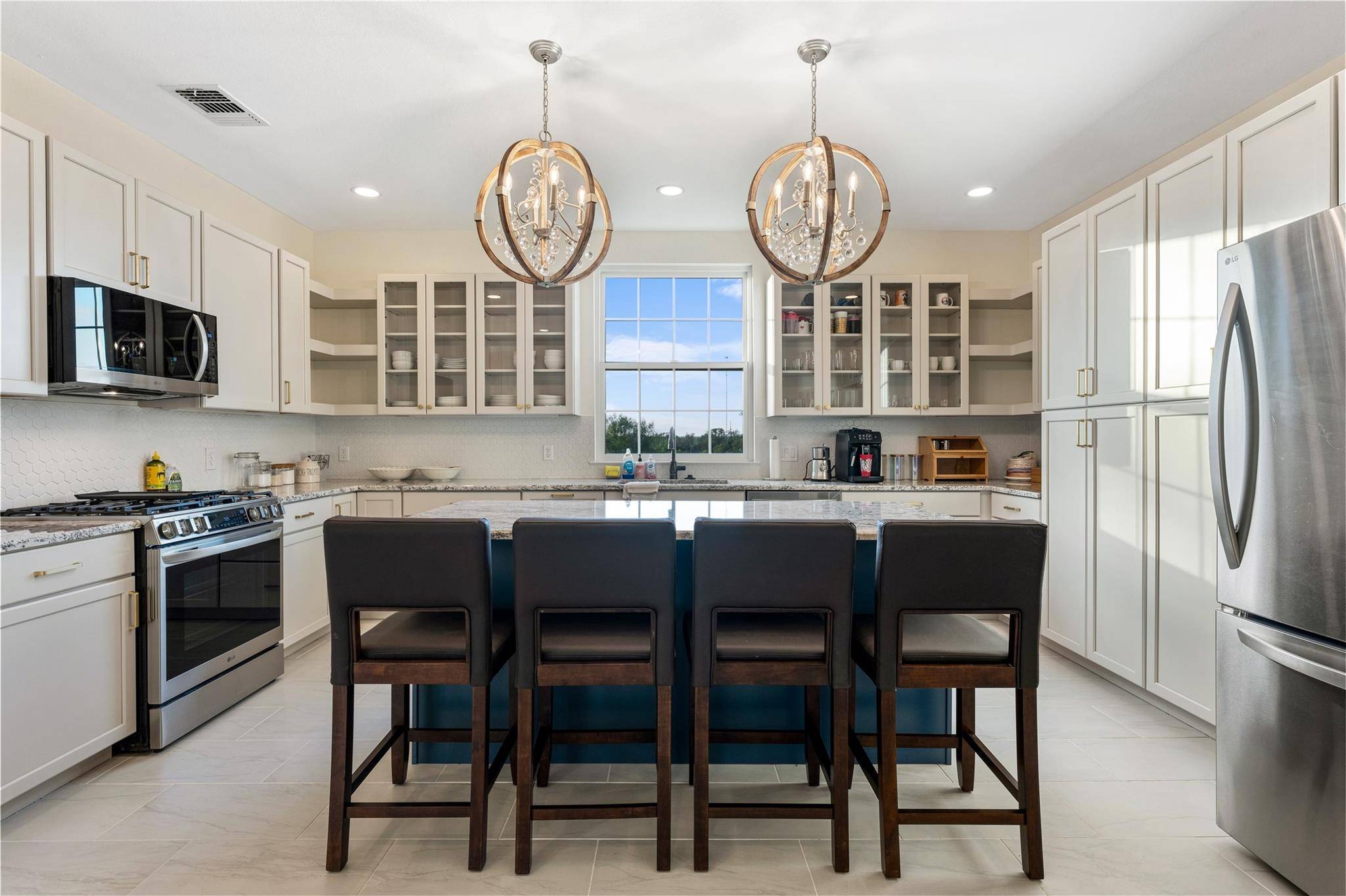 158 Goertz DR, Red Rock, TX 78662