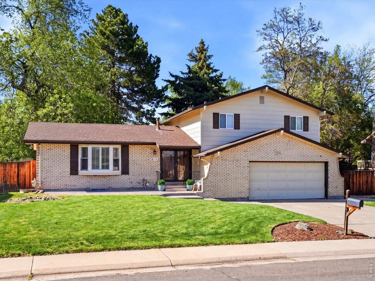 8923 W Warren, Lakewood, CO 80227