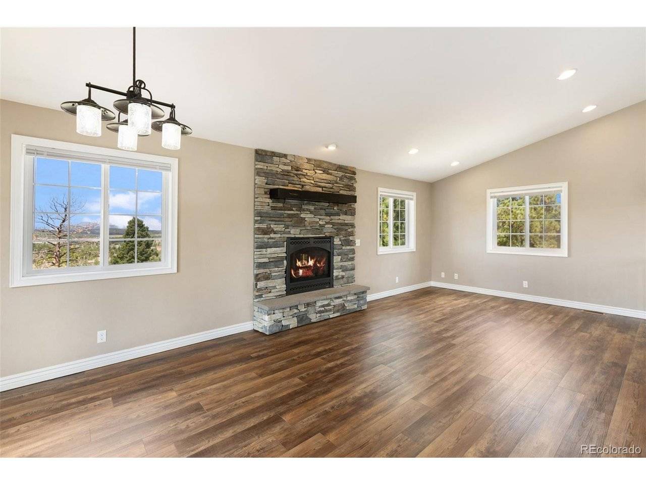 127 Carlton, Florissant, CO 80816