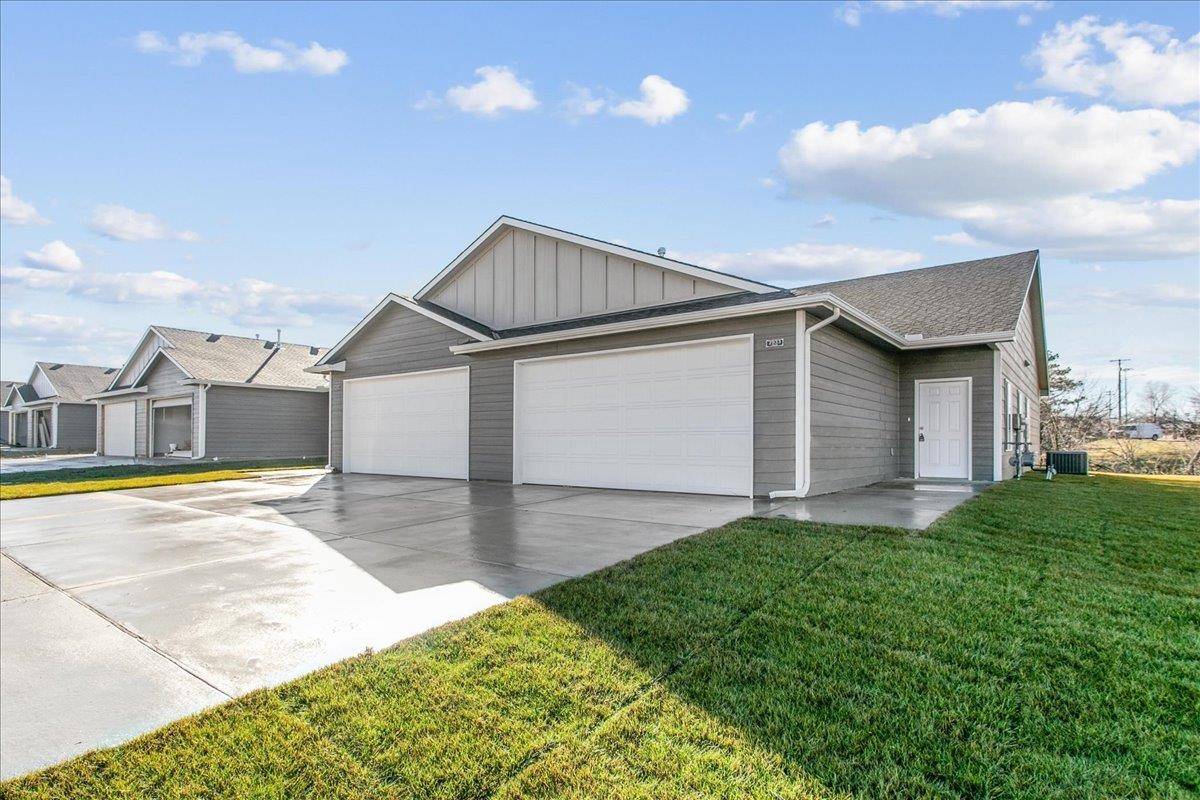 2905 S Bunker Hill Ct., Wichita, KS 67210