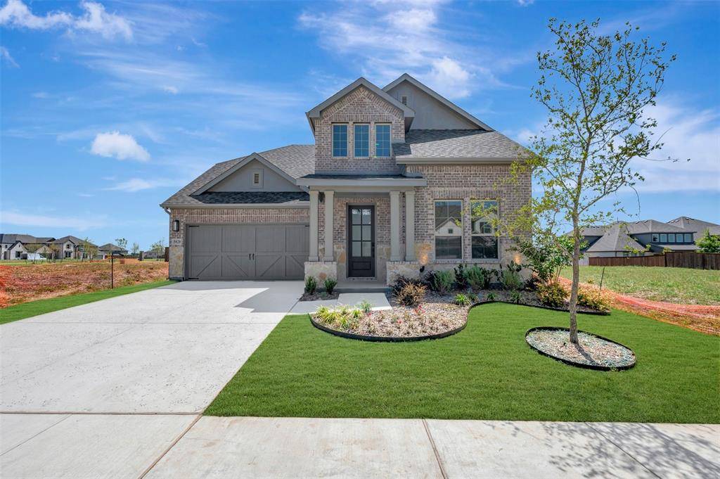 5020 Lily Creek Drive, Aubrey, TX 76227
