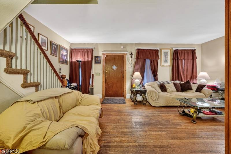 501 E 32Nd St, Paterson City, NJ 07504