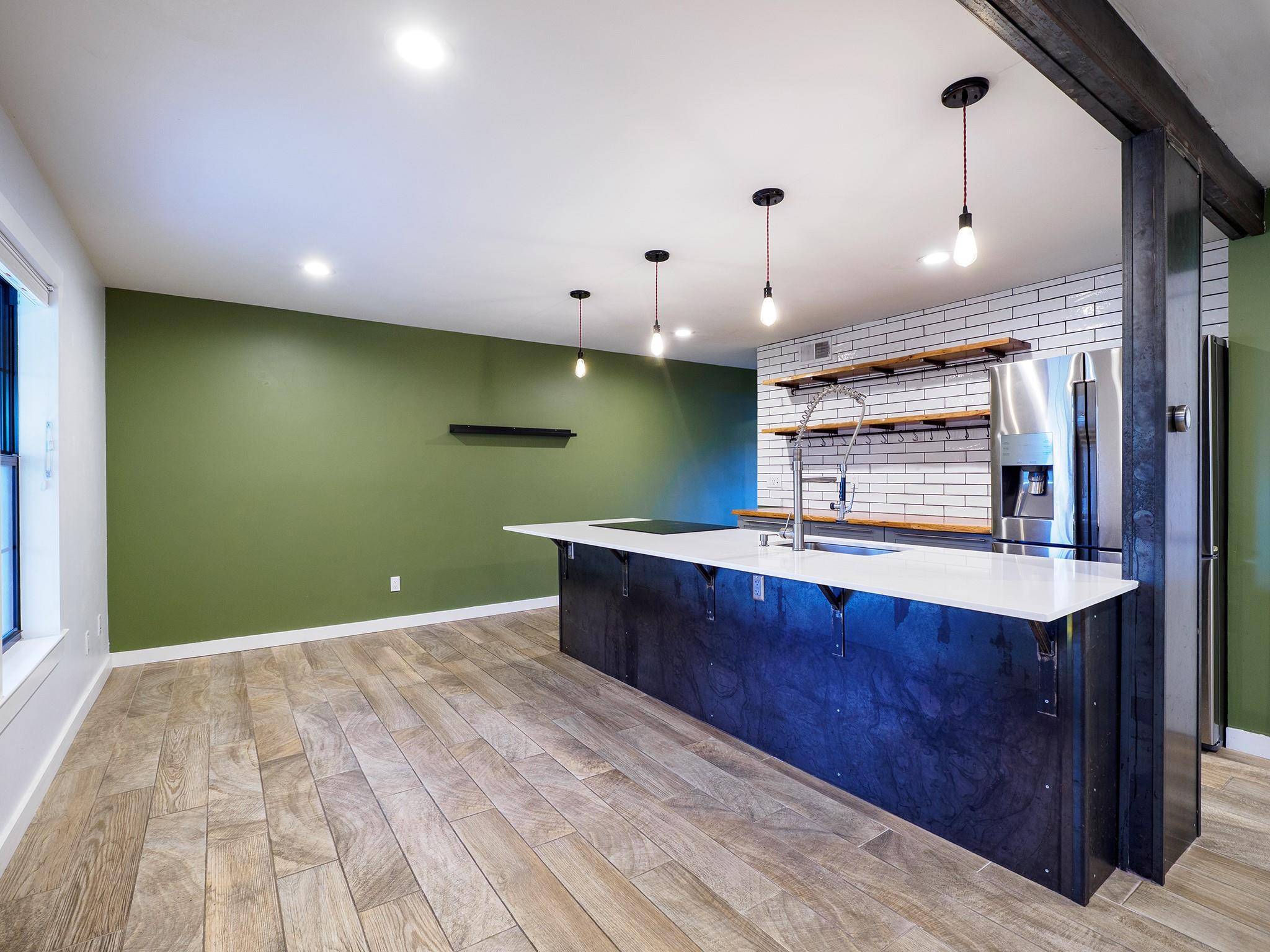 2302 East Side DR #28, Austin, TX 78704