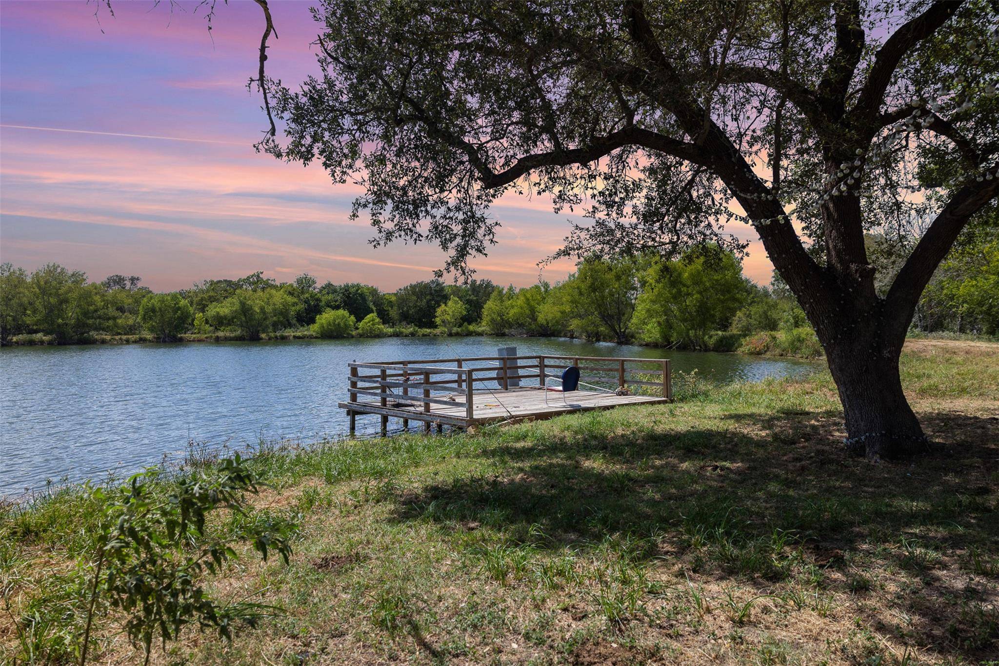 4242 FM 1680, Waelder, TX 78959