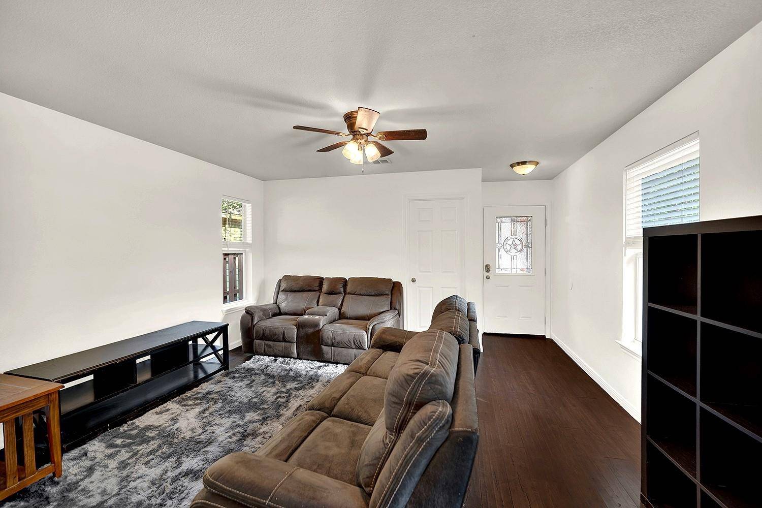 301 Armstrong ST, San Marcos, TX 78666
